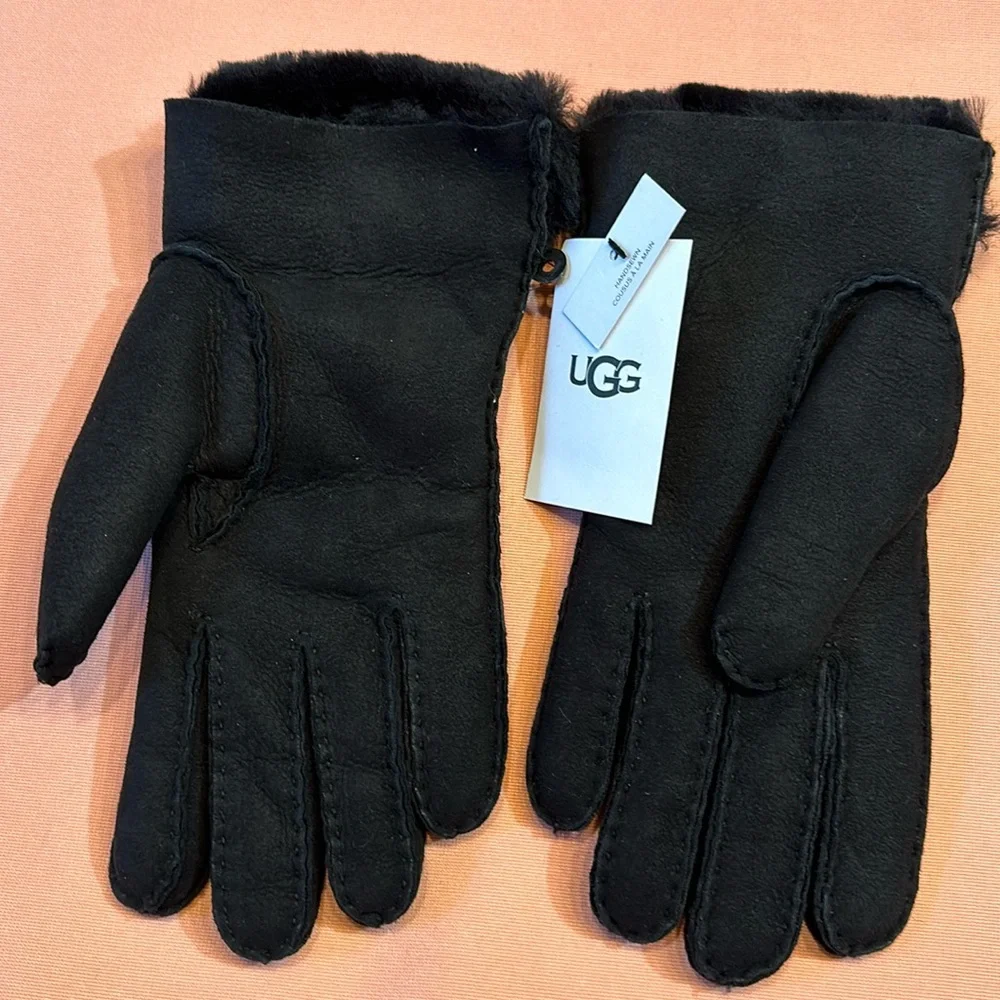 New UGG Shearling Sheepskin Lined Gloves. Black. Large.